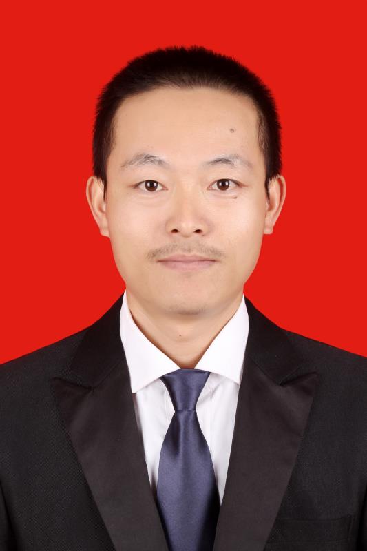第四检验部助理检验员：周亮